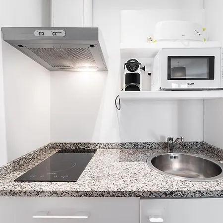 In Portugal- Ribeira Center - 4 Apartment *