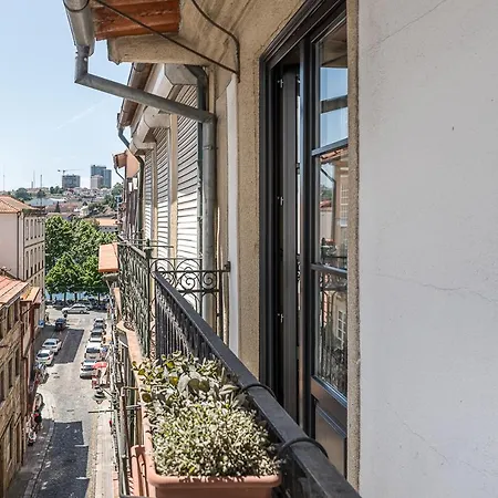 In Portugal- Ribeira Center - 4 Apartment