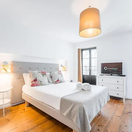 In Portugal- Ribeira Center - 4 * Porto